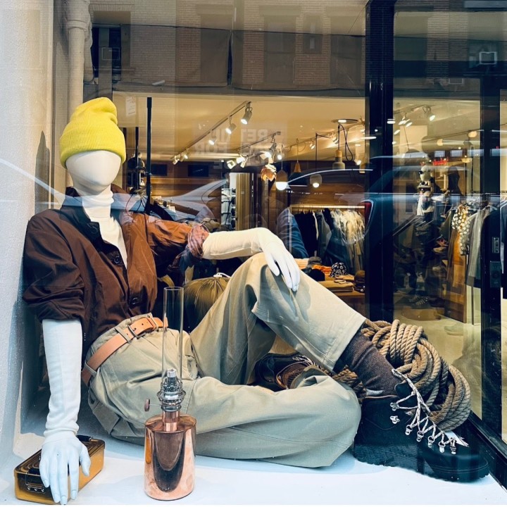 40 in H Egg Head Reclining Sitting Female Mannequin-SFW29E-WT